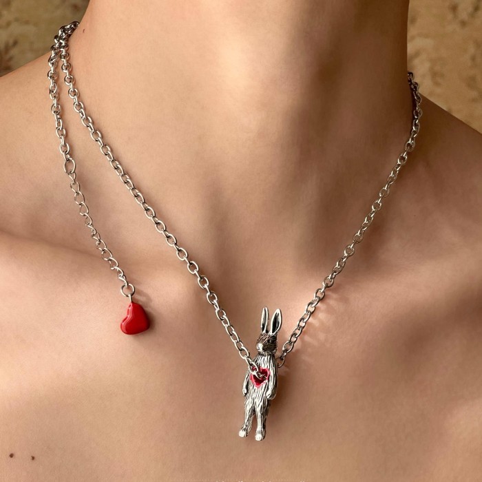 Подвеска с зайцем Heart broken на цепочке