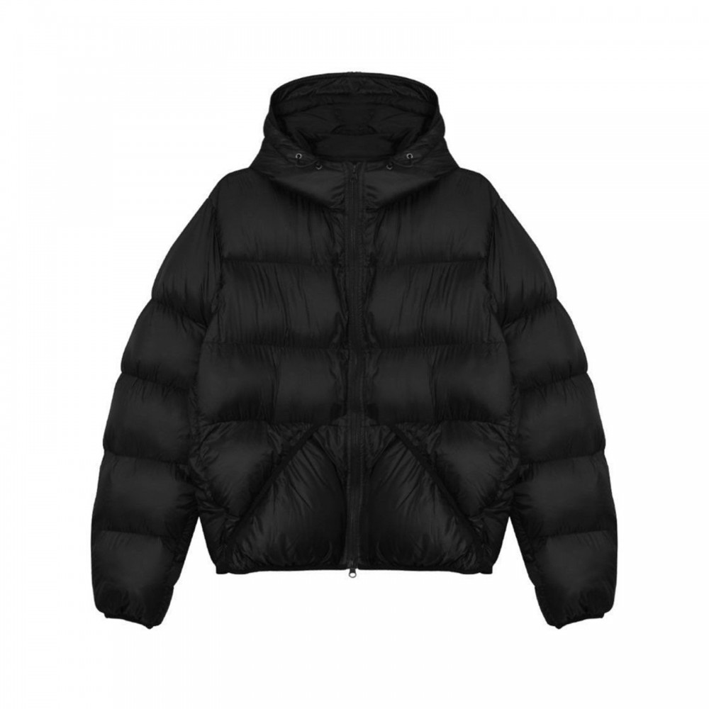 Чоловічий короткий пуховик oversize з об’ємним капюшоном сірого/чорного кольору Чоловічий короткий пуховик oversize з об’ємним капюшоном сірого/чорного кольору